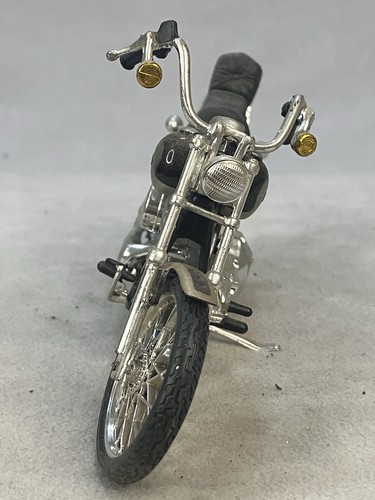 Scale diecast model a - 18,